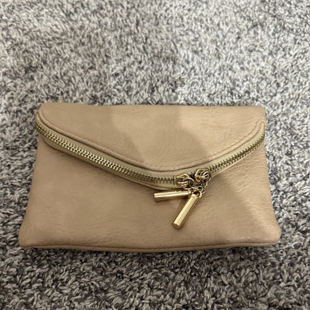 Like new - clutch